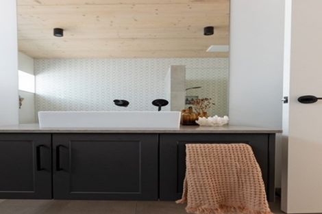 Photo of property in 34 Margaret Reeve Lane, Waiheke Island, 1971