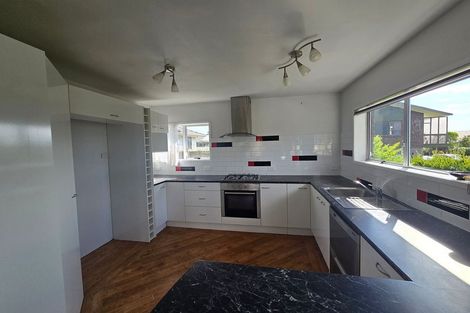 Photo of property in 1/38 Dalwhinnie Parade, Highland Park, Auckland, 2010