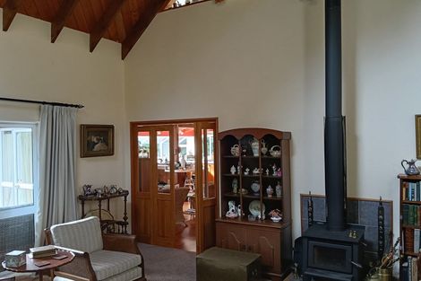 Photo of property in 16 Furneaux Grove, Whitby, Porirua, 5024