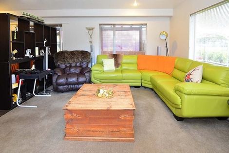 Photo of property in 28 Chic Gardens, Parakai, 0830