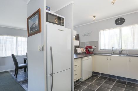 Photo of property in 8a Windsor Road, Bellevue, Tauranga, 3110