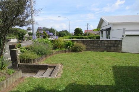 Photo of property in 83 Mangorei Road, Strandon, New Plymouth, 4312