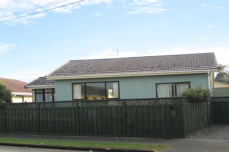 Photo of property in 65 Owles Terrace, New Brighton, Christchurch, 8061