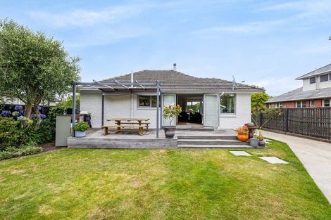 Photo of property in 10 Reynolds Avenue, Bishopdale, Christchurch, 8053
