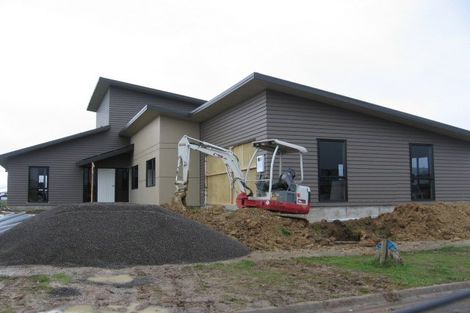 Photo of property in 24 Daniel Place, Kelvin Grove, Palmerston North, 4414