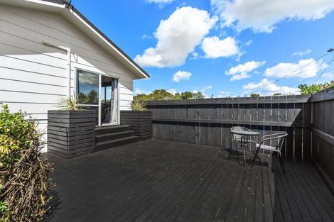 Photo of property in 1/46 Chippendale Crescent, Birkdale, Auckland, 0626