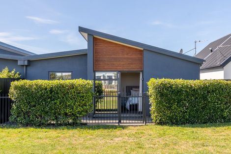 Photo of property in 15a Te Whenu Crescent, Marshland, Christchurch, 8083