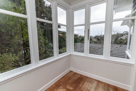 Photo of property in 43 Ngaio Road, Kelburn, Wellington, 6012
