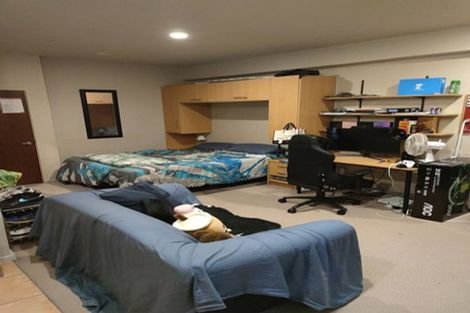 Photo of property in Atrium Apartments, 2i/154 The Terrace, Wellington Central, Wellington, 6011