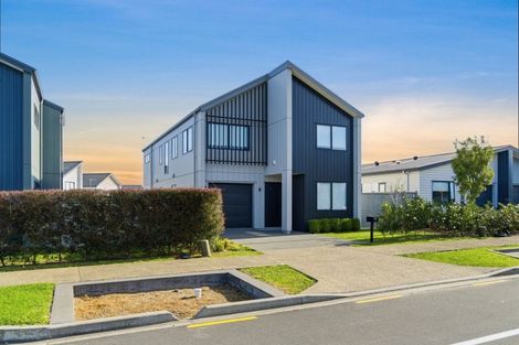 Photo of property in 5 Aquamarine Road, Rosehill, Papakura, 2113