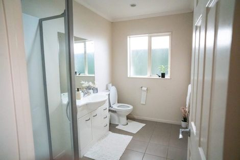 Photo of property in 3 Friar Close, Flat Bush, Auckland, 2019