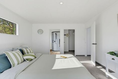 Photo of property in 16 Kaiwaka-mangawhai Road, Kaiwaka, 0975