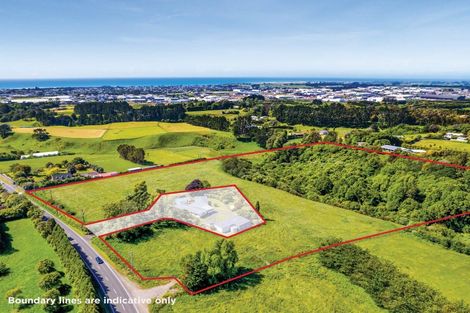 Photo of property in 203 Henwood Road, Westgate, 0814