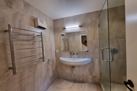 Photo of property in 2/58 Cliff Road, Torbay, Auckland, 0630