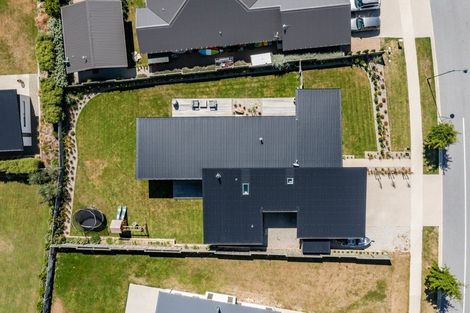 Photo of property in 9 Centre Crescent, Wanaka, 9305