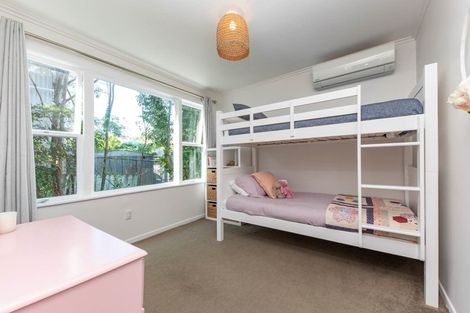 Photo of property in 22 Stottholm Road, Titirangi, Auckland, 0604
