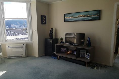 Photo of property in 5/15 Brougham Street, Mount Victoria, Wellington, 6011