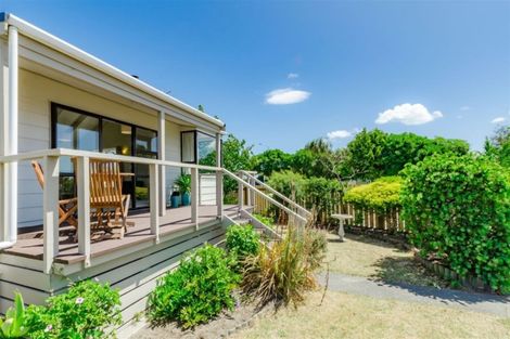 Photo of property in 18 Arnold Grove, Paraparaumu Beach, Paraparaumu, 5032