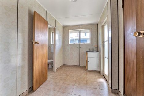 Photo of property in 9 Oberon Street, Stratford, 4332