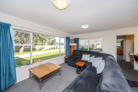 Photo of property in 4 Ohawe Terrace, Ohawe, Hawera, 4671