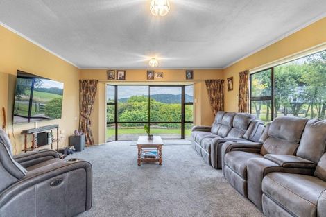 Photo of property in 35 Crowe Road, Springhills, Winton, 9781