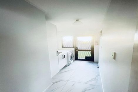 Photo of property in 2/27 Aberfeldy Avenue, Highland Park, Auckland, 2010