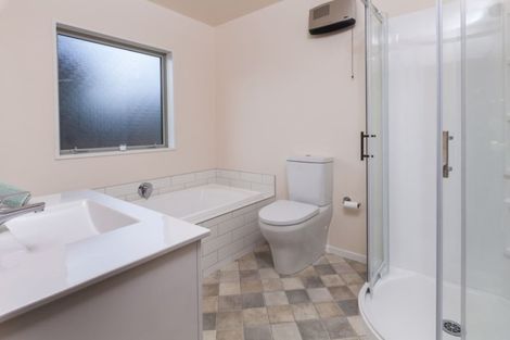 Photo of property in 13 Plynlimon Road, Fendalton, Christchurch, 8052