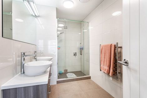 Photo of property in 102 Eaves Bush Parade, Orewa, 0931