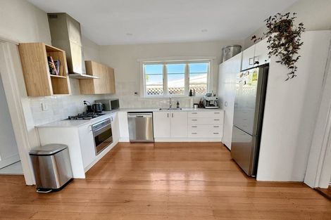 Photo of property in 1/155 Weston Road, St Albans, Christchurch, 8052