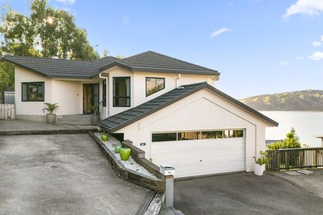 Photo of property in 12 The Topdeck, Whitby, Porirua, 5024