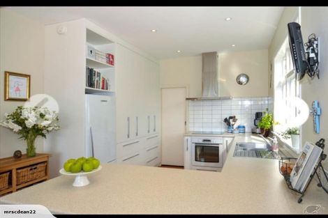 Photo of property in 17 Imperial Terrace, Kilbirnie, Wellington, 6022