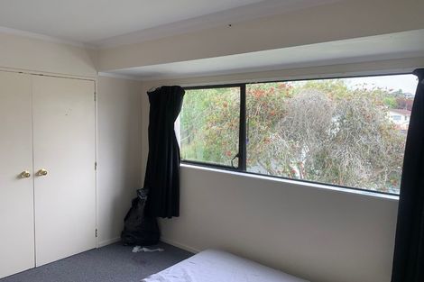 Photo of property in 65 Trias Road, Totara Vale, Auckland, 0629
