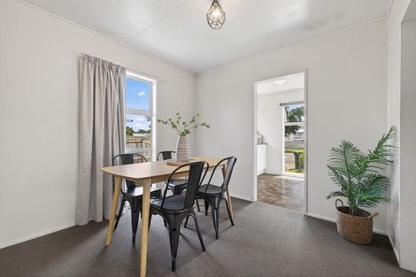 Photo of property in 4 Rhodes Drive, Kelvin Grove, Palmerston North, 4414