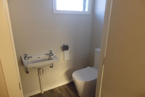 Photo of property in 51 Bowen Street, Cambridge, 3434