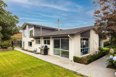 Photo of property in 5 Beaumaris Place, Sockburn, Christchurch, 8042