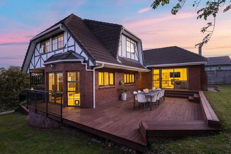 Photo of property in 17 Noumea Place, Mairangi Bay, Auckland, 0630