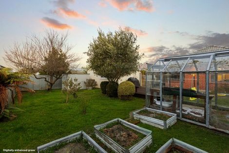 Photo of property in 9 Hannah Place, Redwood, Christchurch, 8051