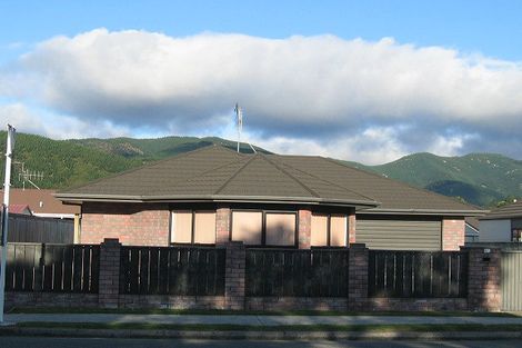 Photo of property in 62 Arawhata Road, Paraparaumu, 5032