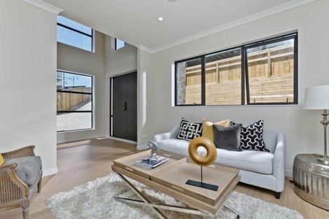 Photo of property in 30 Para Close, Fairview Heights, Auckland, 0632