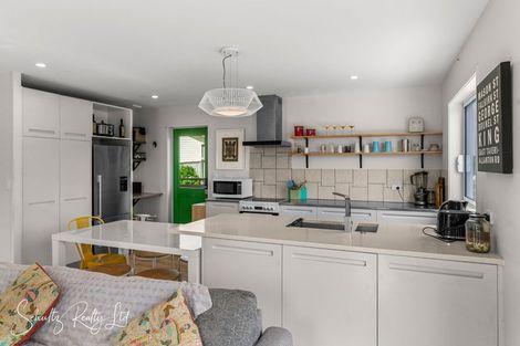 Photo of property in 15 Ash Grove, Maungaturoto, 0520