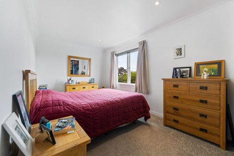 Photo of property in 35 Kotare Street, Hilltop, Taupo, 3330