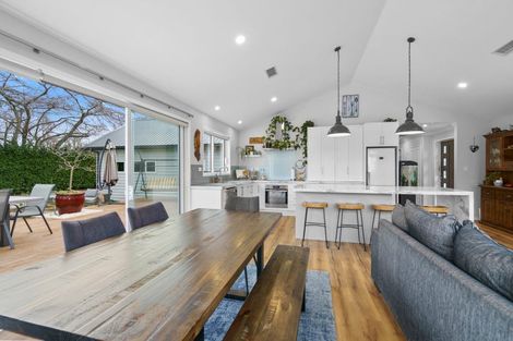 Photo of property in 186 Thornton Road, Cambridge, 3434