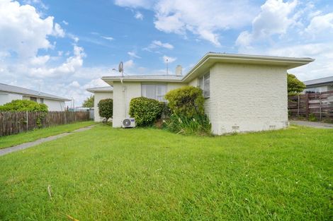 Photo of property in 8 Burns Street, Kew, Invercargill, 9812