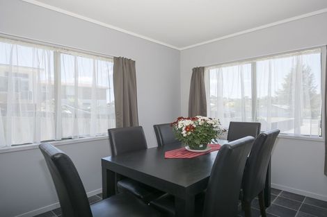 Photo of property in 8a Windsor Road, Bellevue, Tauranga, 3110