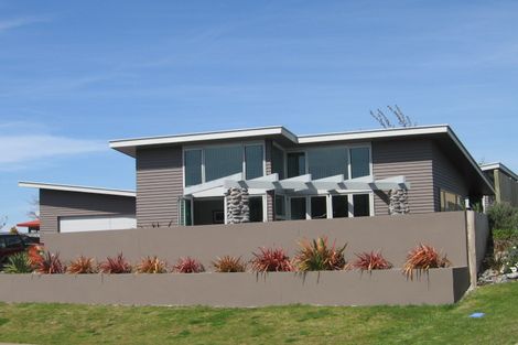 Photo of property in 6 Bullmore Place, Pukehangi, Rotorua, 3015