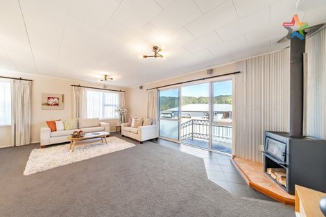 Photo of property in 11 Mimihau Grove, Wainuiomata, Lower Hutt, 5014