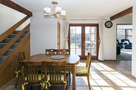 Photo of property in 20 Sheraton Place, Redwood, Christchurch, 8051