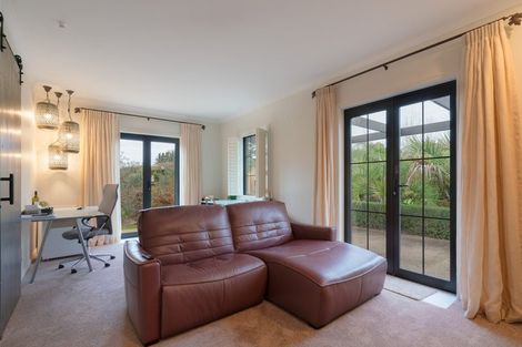 Photo of property in 18 Myra Evelyn Grove, Dairy Flat, Albany, 0792