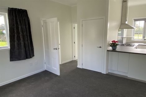 Photo of property in 554 Waitakere Road, Taupaki, Henderson, 0782