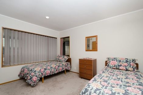 Photo of property in 109 Wiseley Road, West Harbour, Auckland, 0618